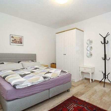 Ferienwohnung Malu Vir Exterior foto
