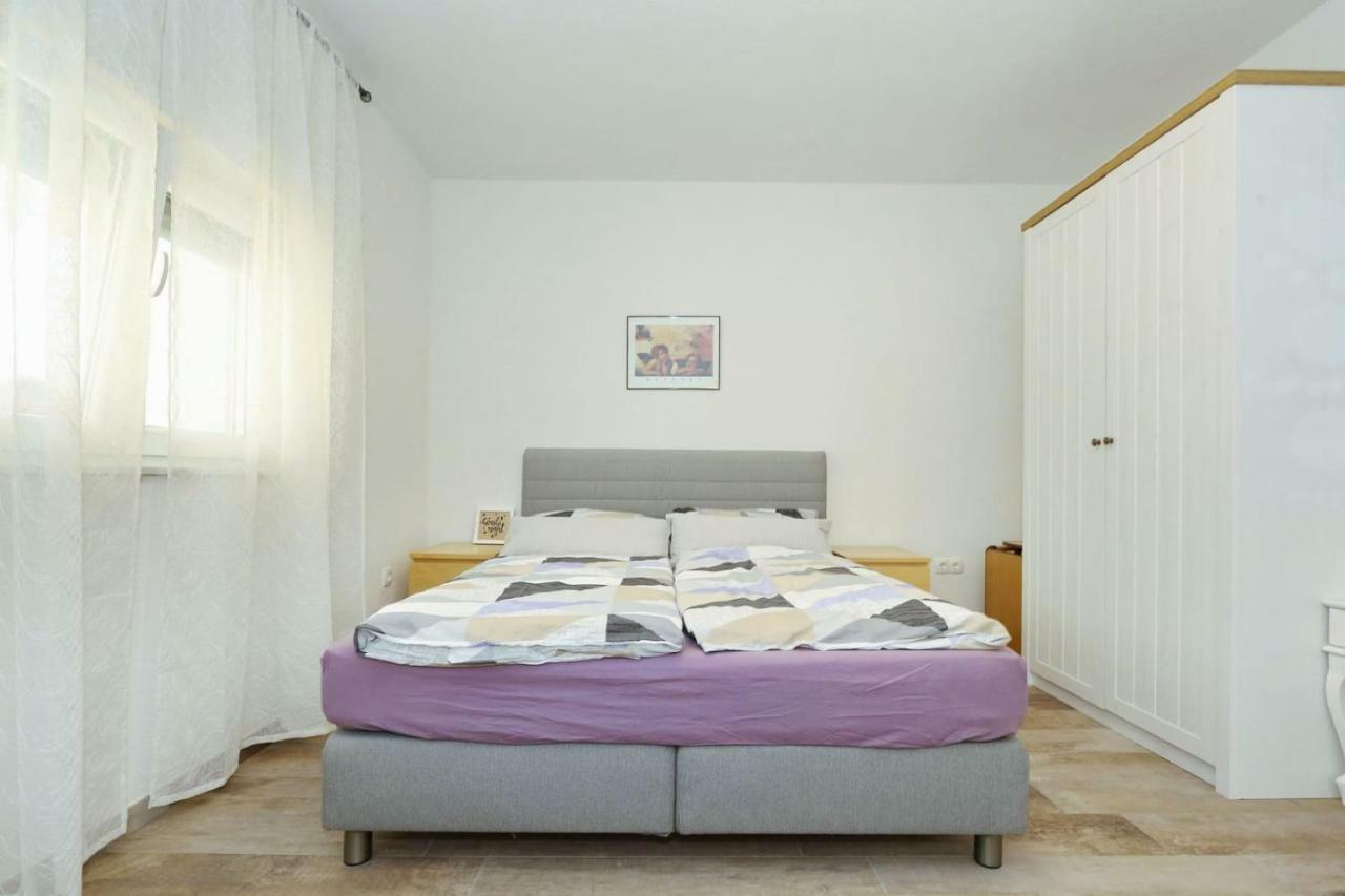 Ferienwohnung Malu Vir Exterior foto