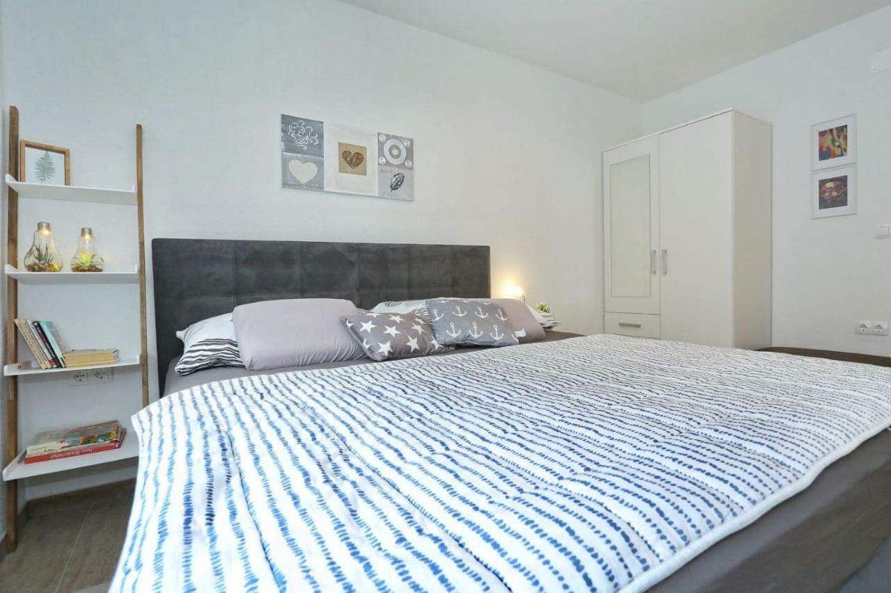 Ferienwohnung Malu Vir Exterior foto