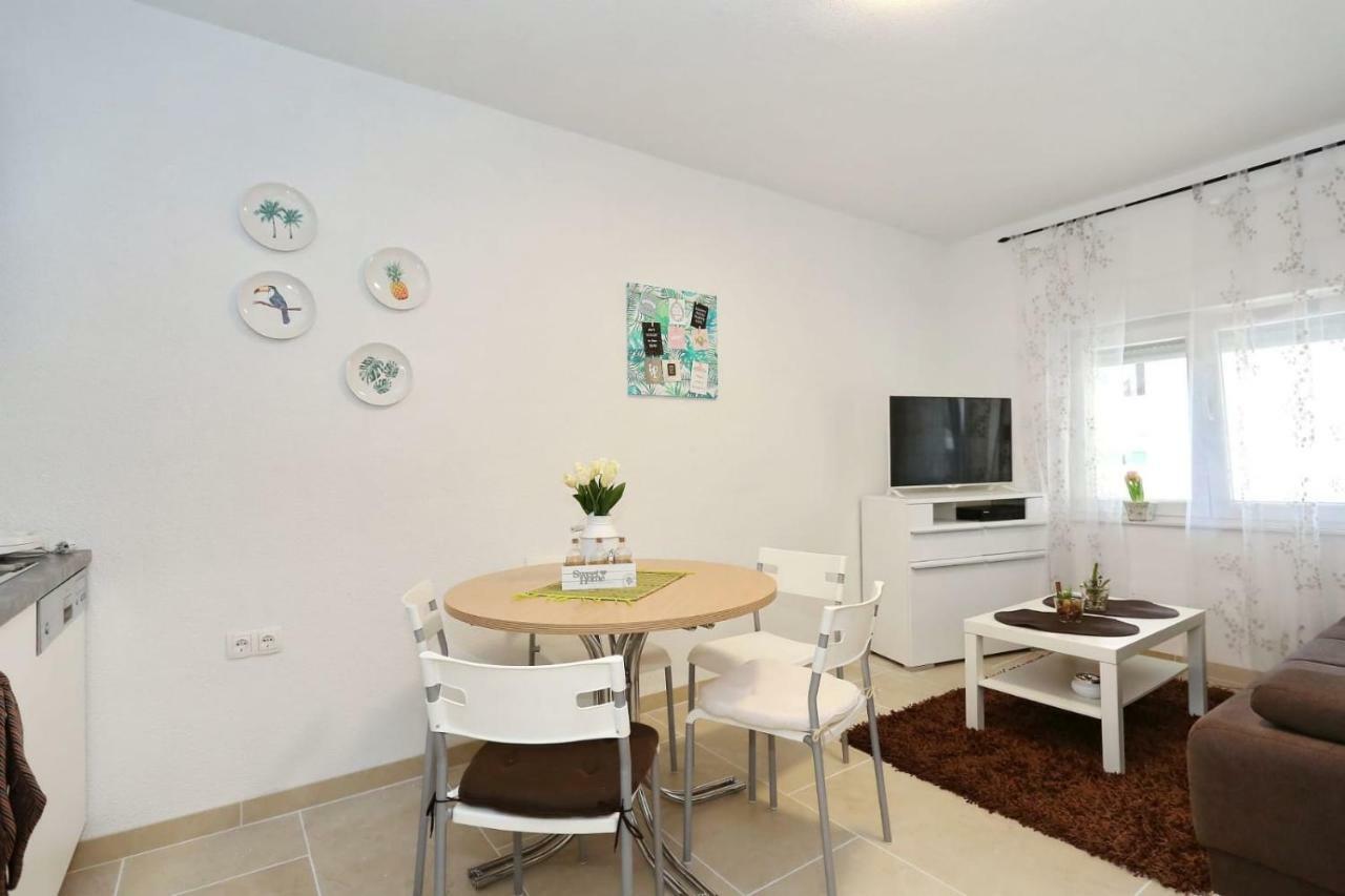 Ferienwohnung Malu Vir Exterior foto