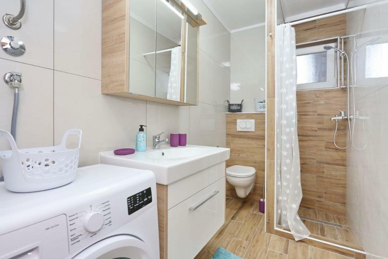 Ferienwohnung Malu Vir Exterior foto
