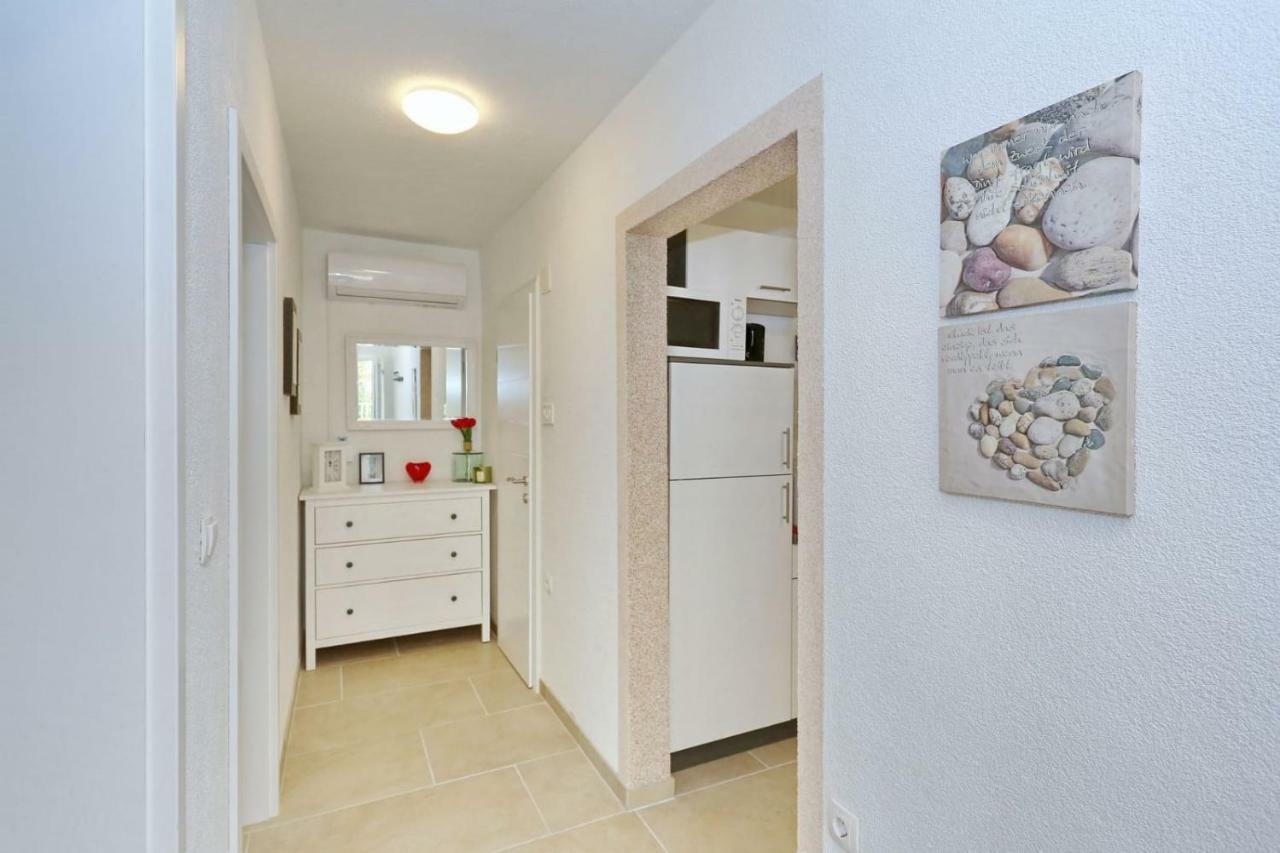 Ferienwohnung Malu Vir Exterior foto