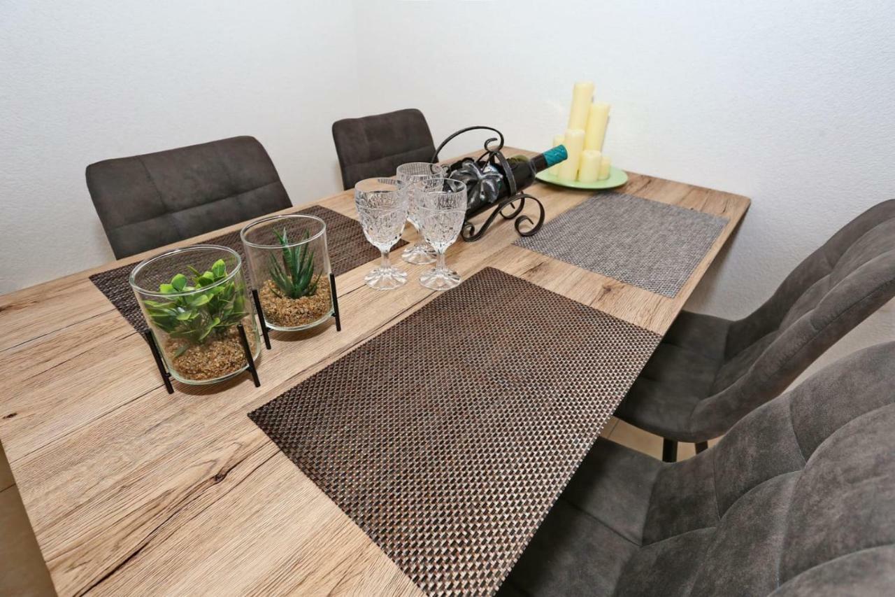 Ferienwohnung Malu Vir Exterior foto