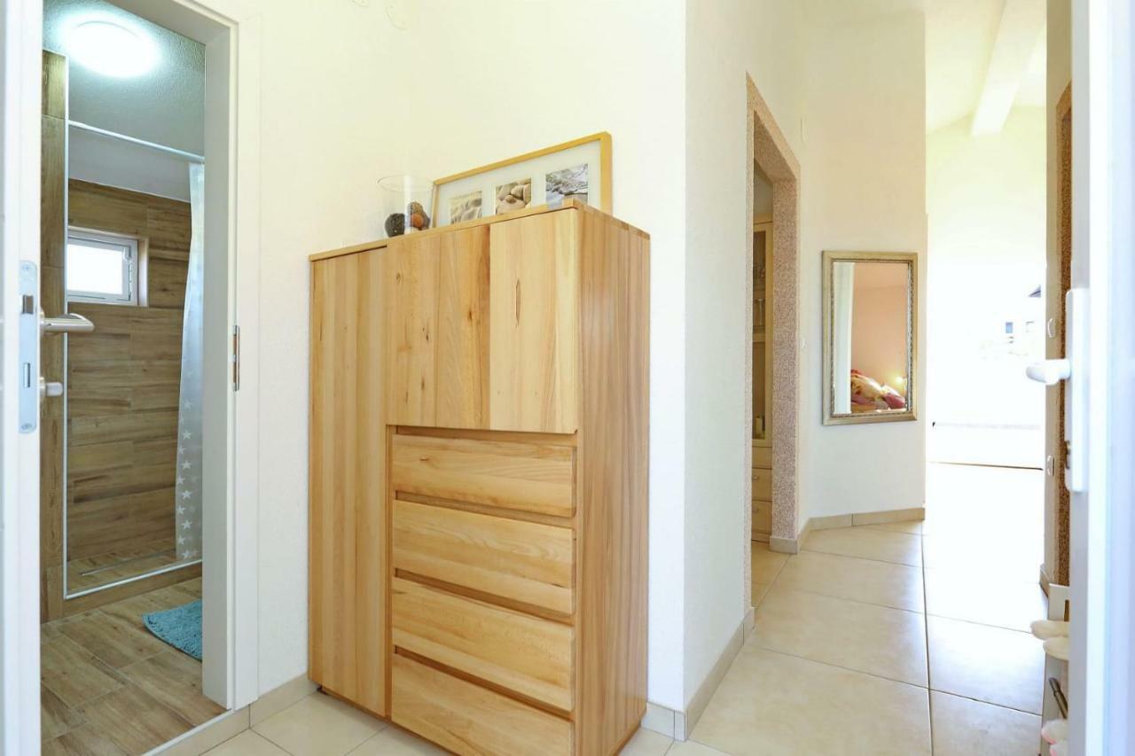 Ferienwohnung Malu Vir Exterior foto