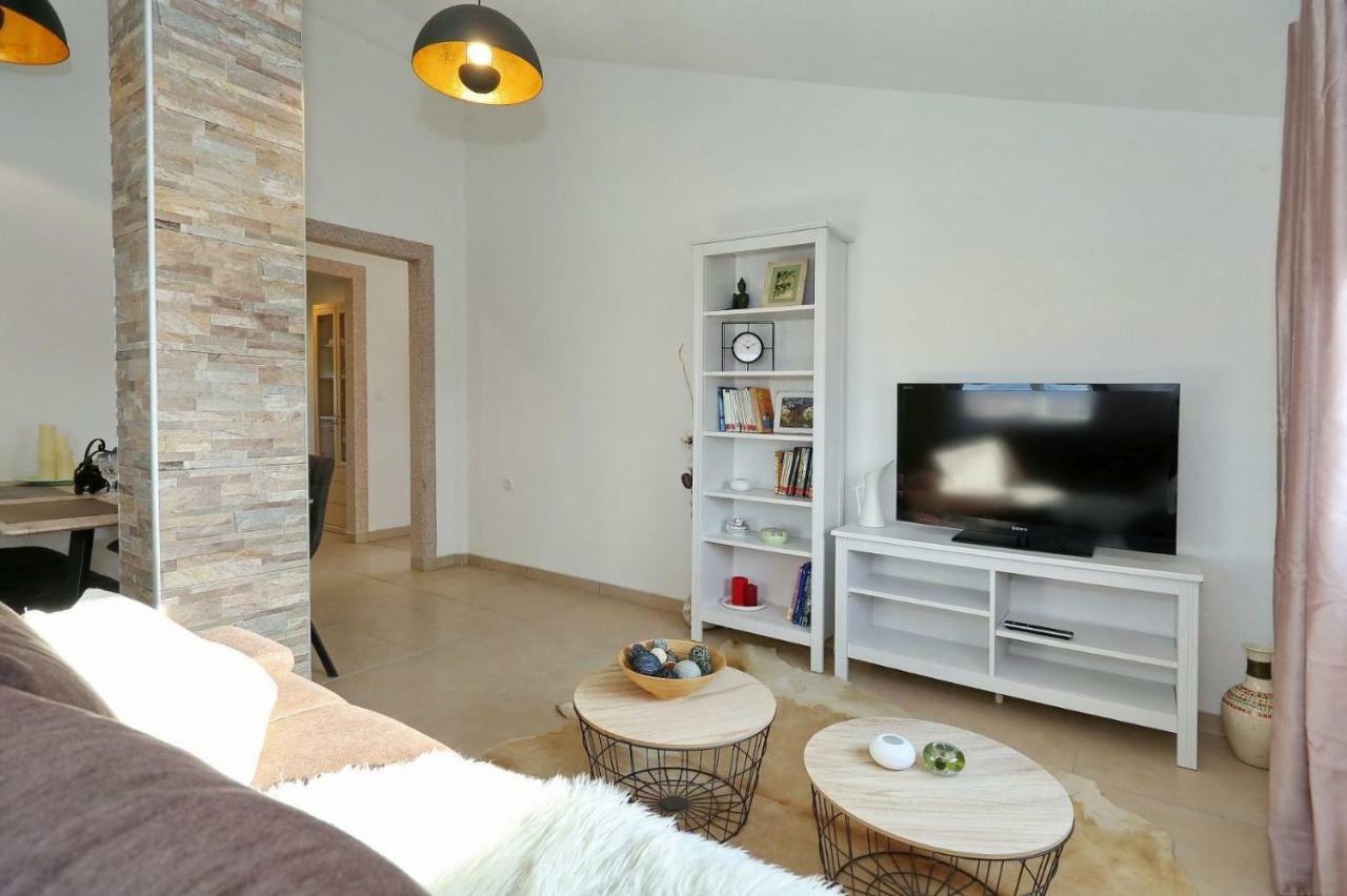 Ferienwohnung Malu Vir Exterior foto