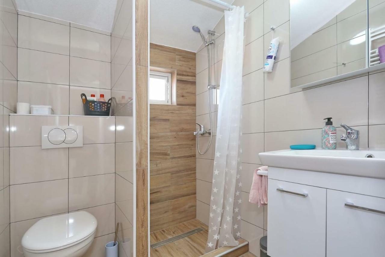 Ferienwohnung Malu Vir Exterior foto