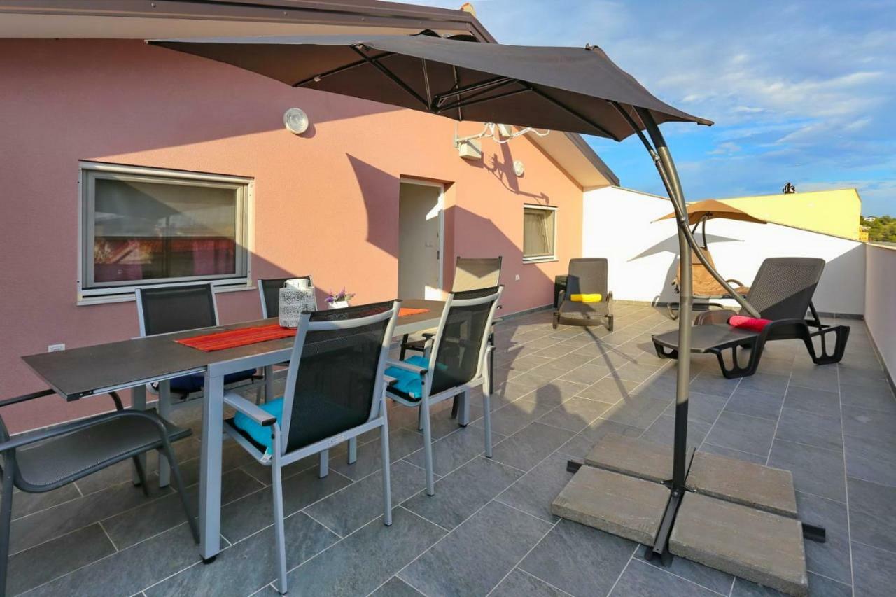 Ferienwohnung Malu Vir Exterior foto