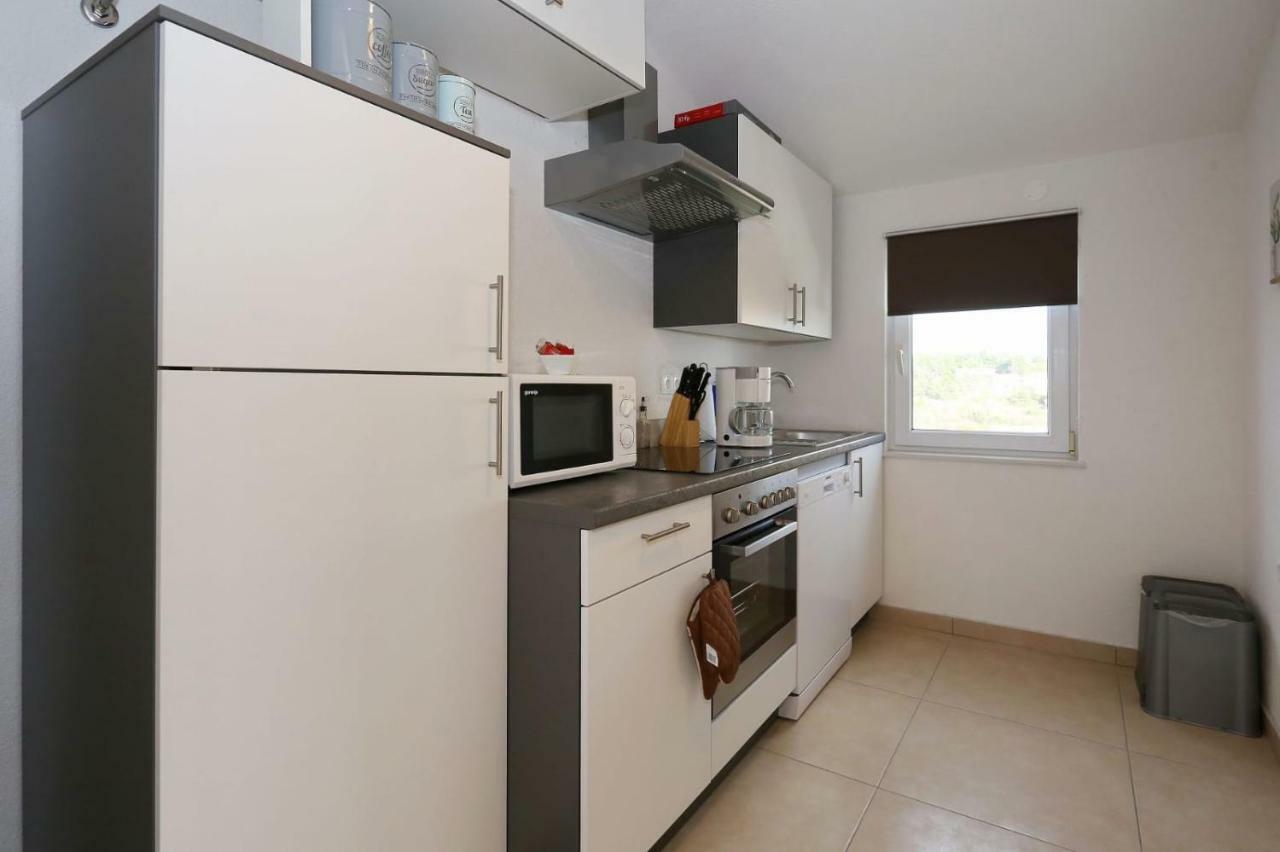 Ferienwohnung Malu Vir Exterior foto